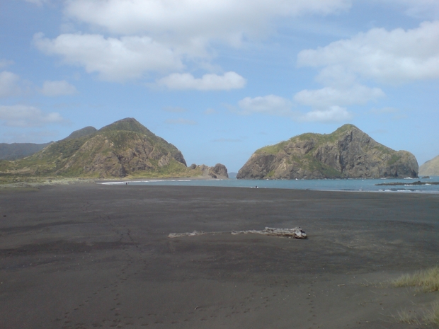 Whatipu Beach Cliffs West Auckland I