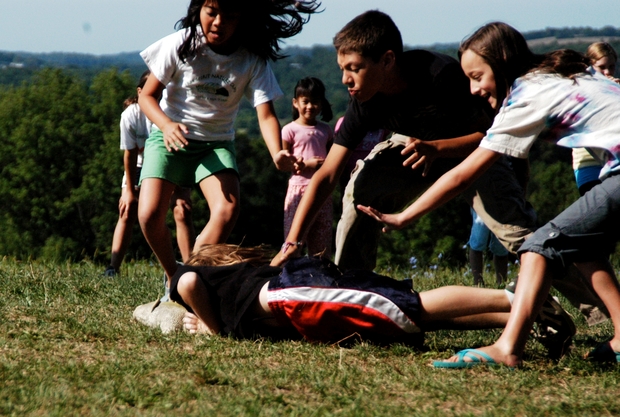 Children playing tag or bullrush CC BY SA EJ Fox pseudoplacebo